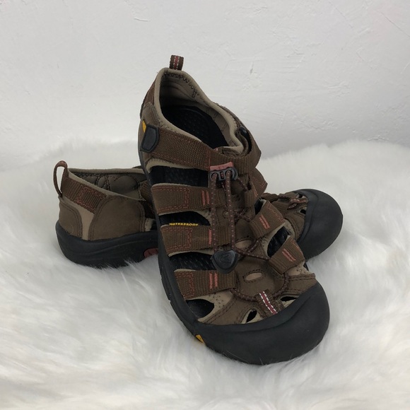 Keen Sandals - Picture 1 of 10